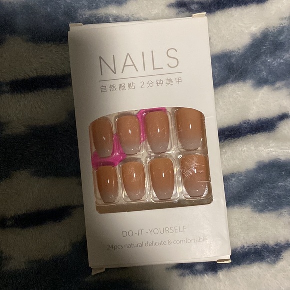 Press On Nails Bundle - Picture 5 of 10